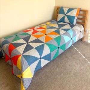 Pottery Barn Kids Pinwheel Quilt & Sham - Twin